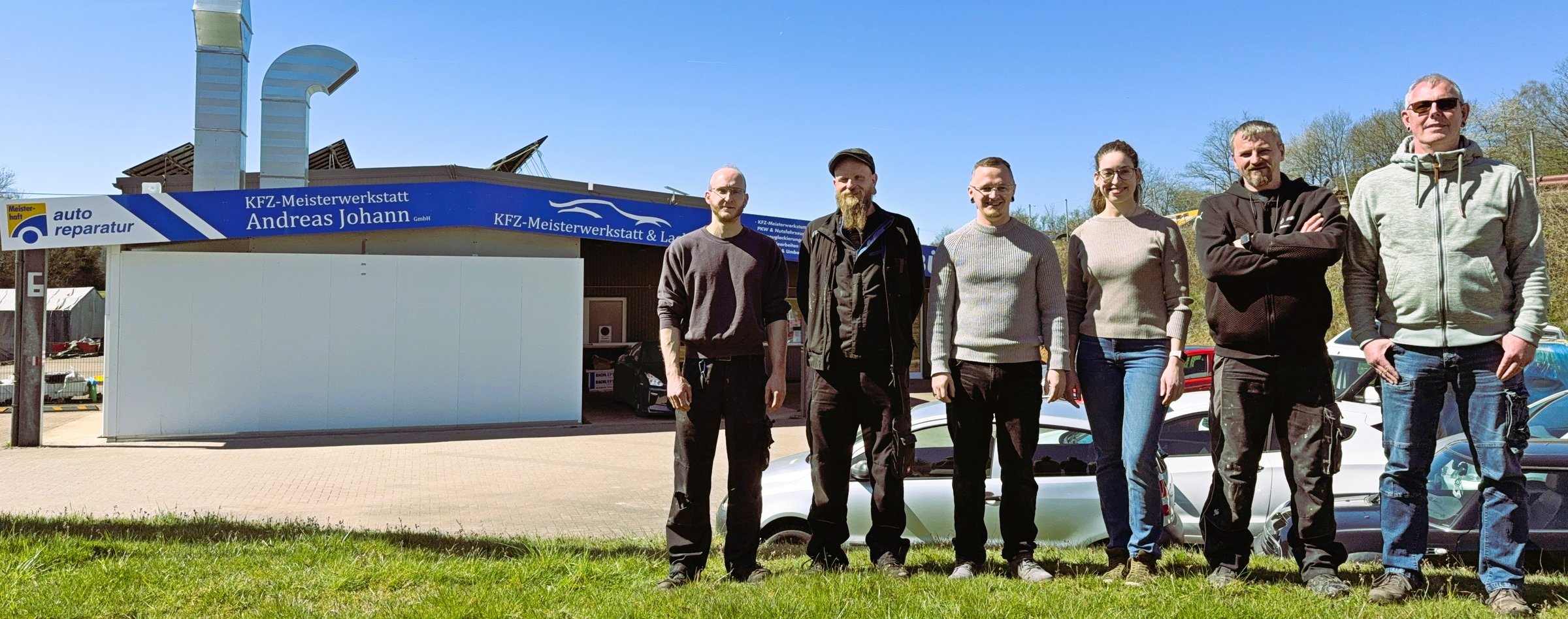 Team bei der KFZ-Meisterwerkstatt Andreas Johann GmbH Team-Bild bei der KFZ-Meisterwerkstatt Andreas Johann GmbH